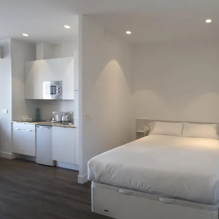 Egona - Good Duke Apartment